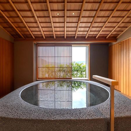 Hotel Wakamizu Такарадзука Екстер'єр фото