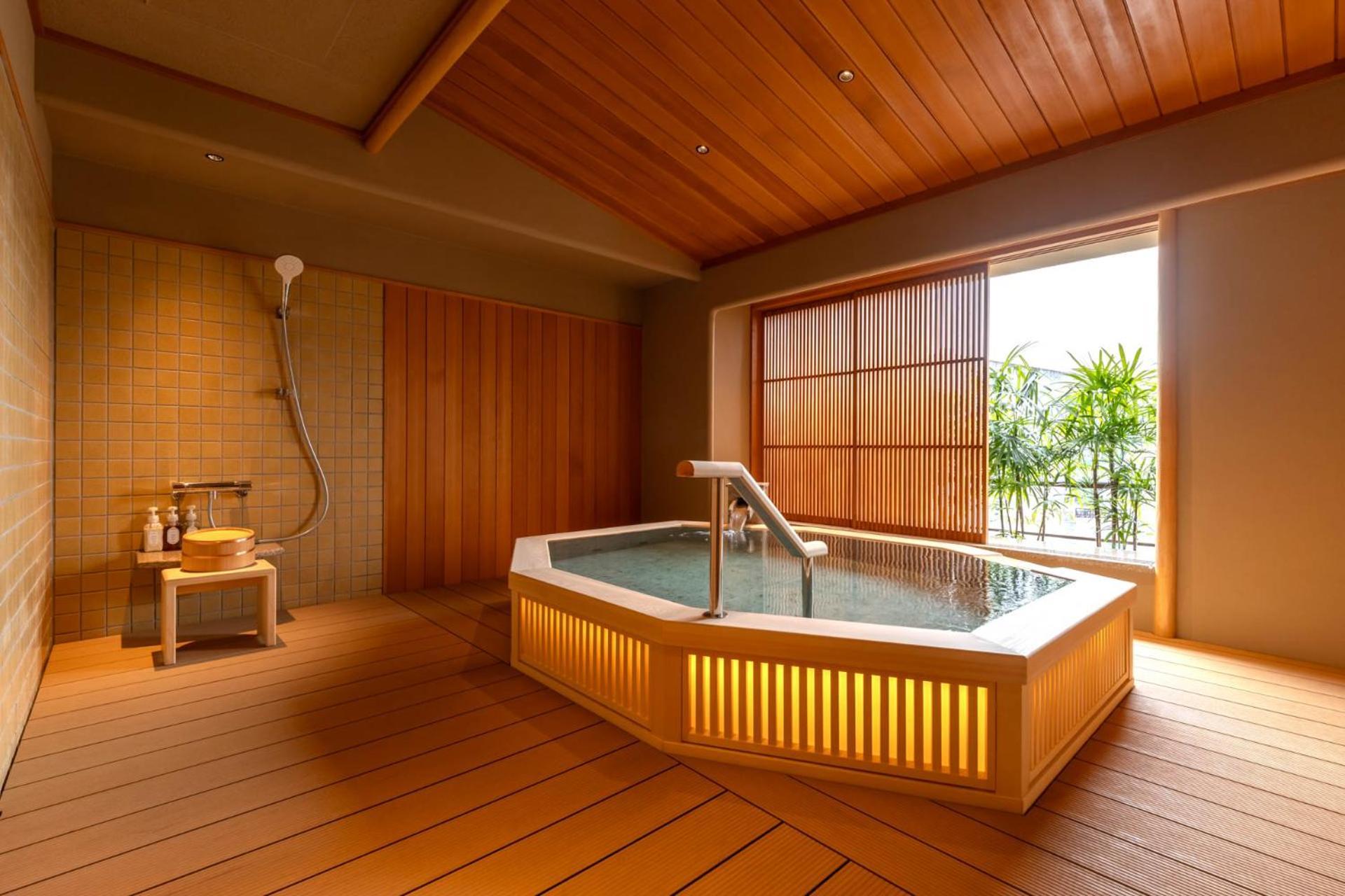 Hotel Wakamizu Такарадзука Екстер'єр фото
